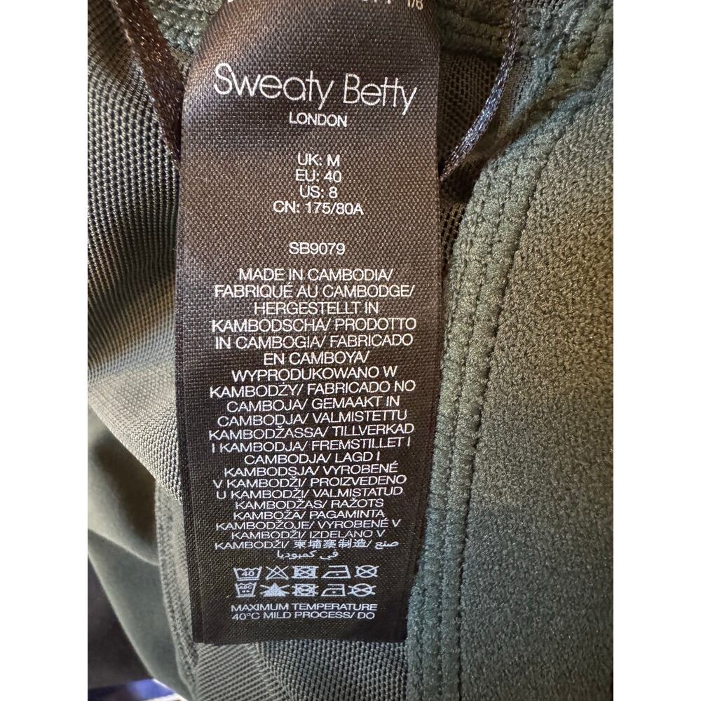Sweaty Betty Super Soft Short
Bodysuit size med (New) Trek Green - Picture 5 of 6